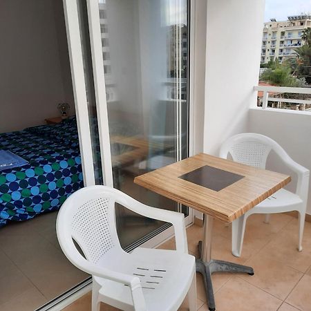 Large Apt 2 Bedrooms Sea View & 2 Balconies Larnaca Bagian luar foto