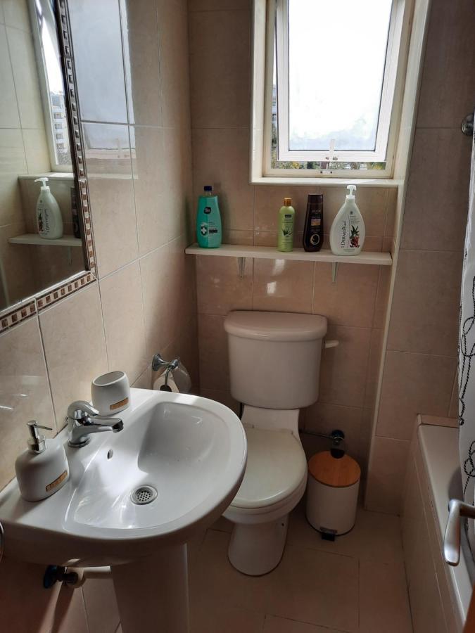 Large Apt 2 Bedrooms Sea View & 2 Balconies Larnaca Bagian luar foto